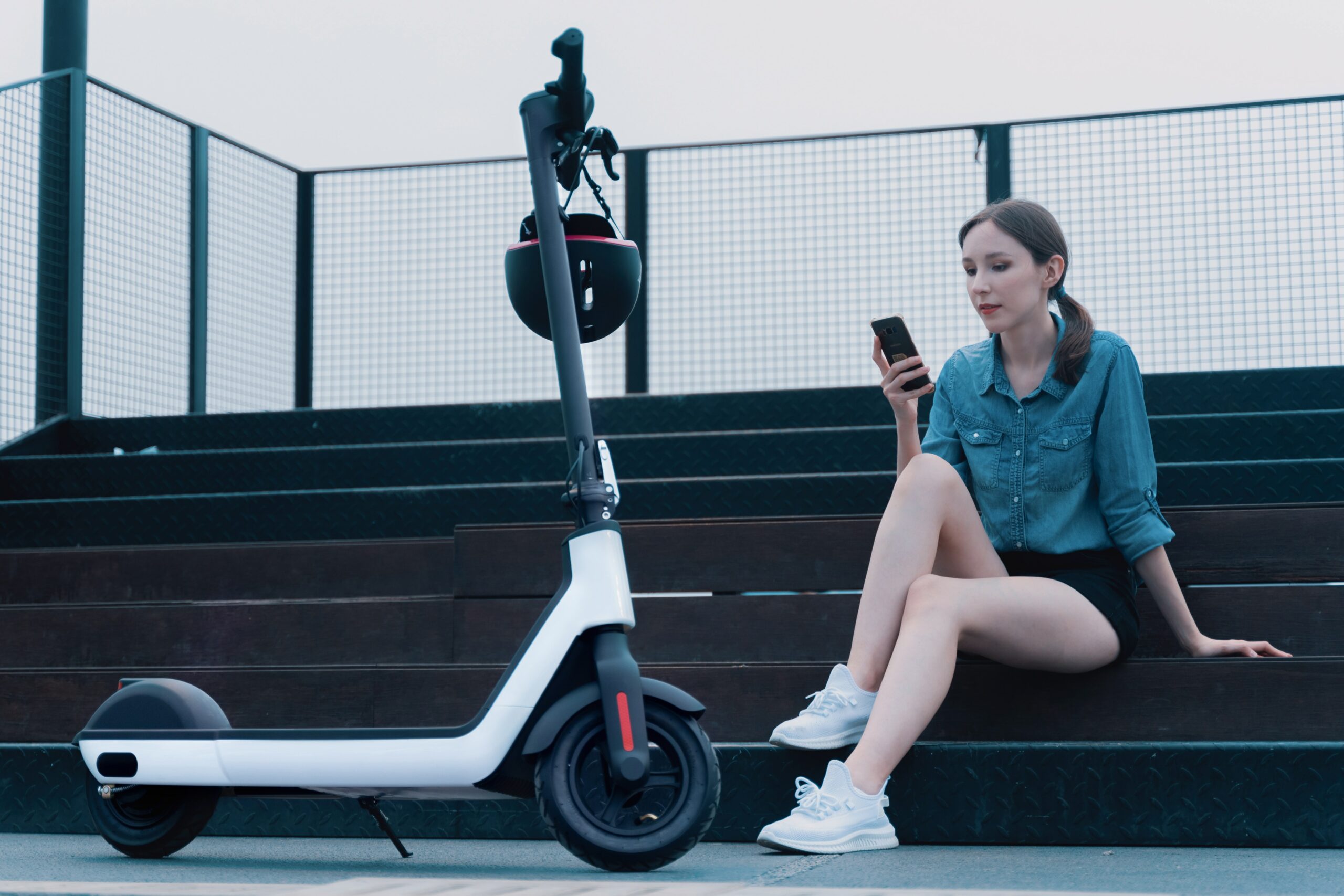 A scooter is convenient transport. Quazom has developed an application for kicksharing.